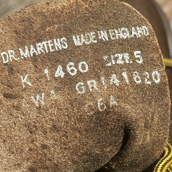 Dr. Martens boots youth size 5 (fits women 7) - Picture 9 of 9